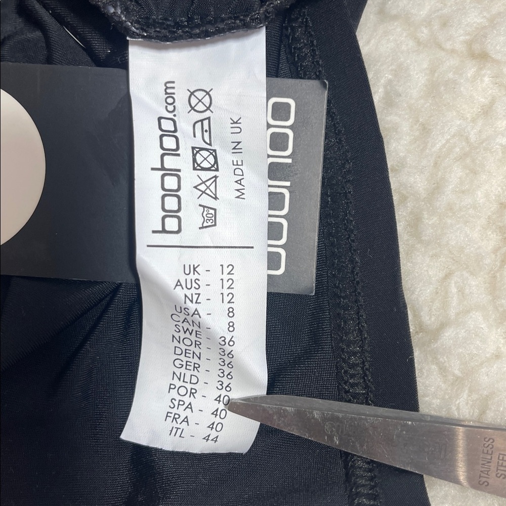 NWT Boohoo Night Black Crossover Halter Crop Top Size US 8 - Picture 11 of 16